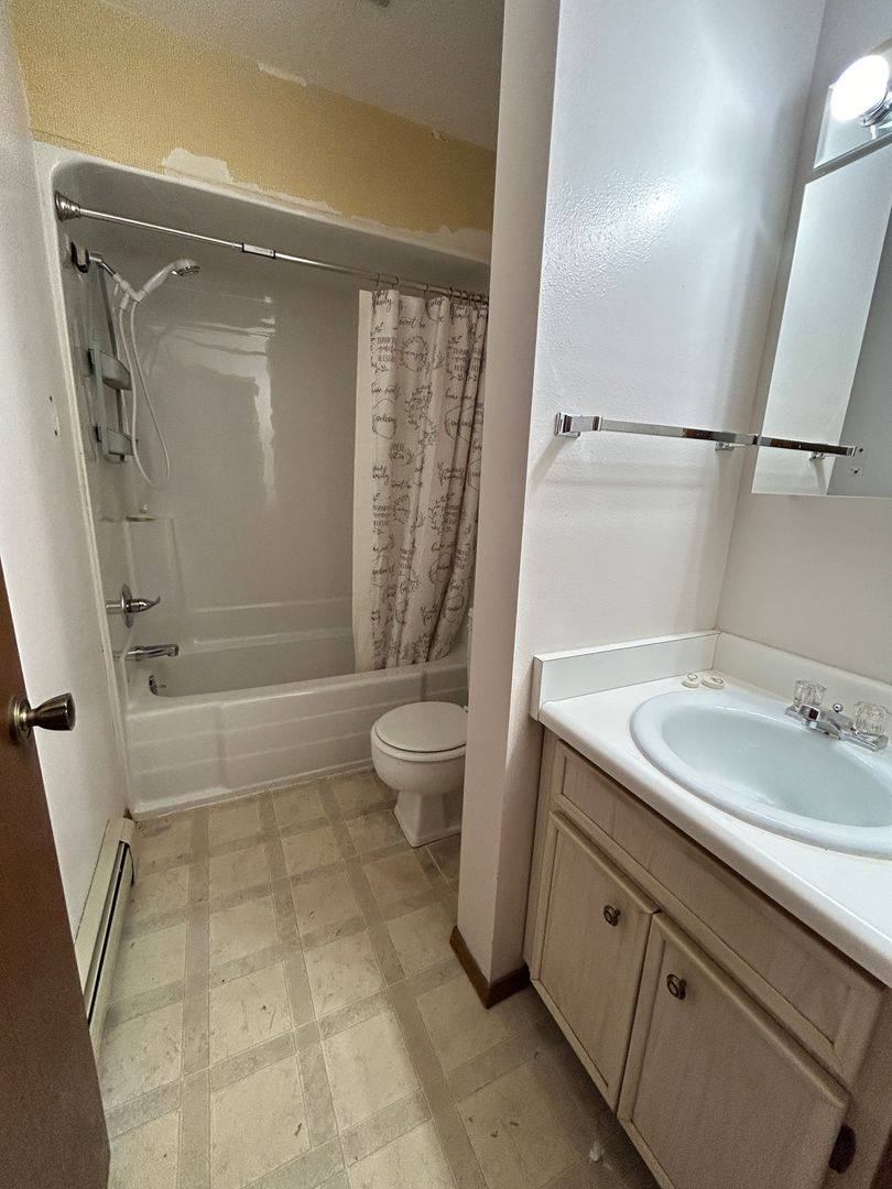Apartment for rent at 1111 2nd St W, Dickinson, ND 58601