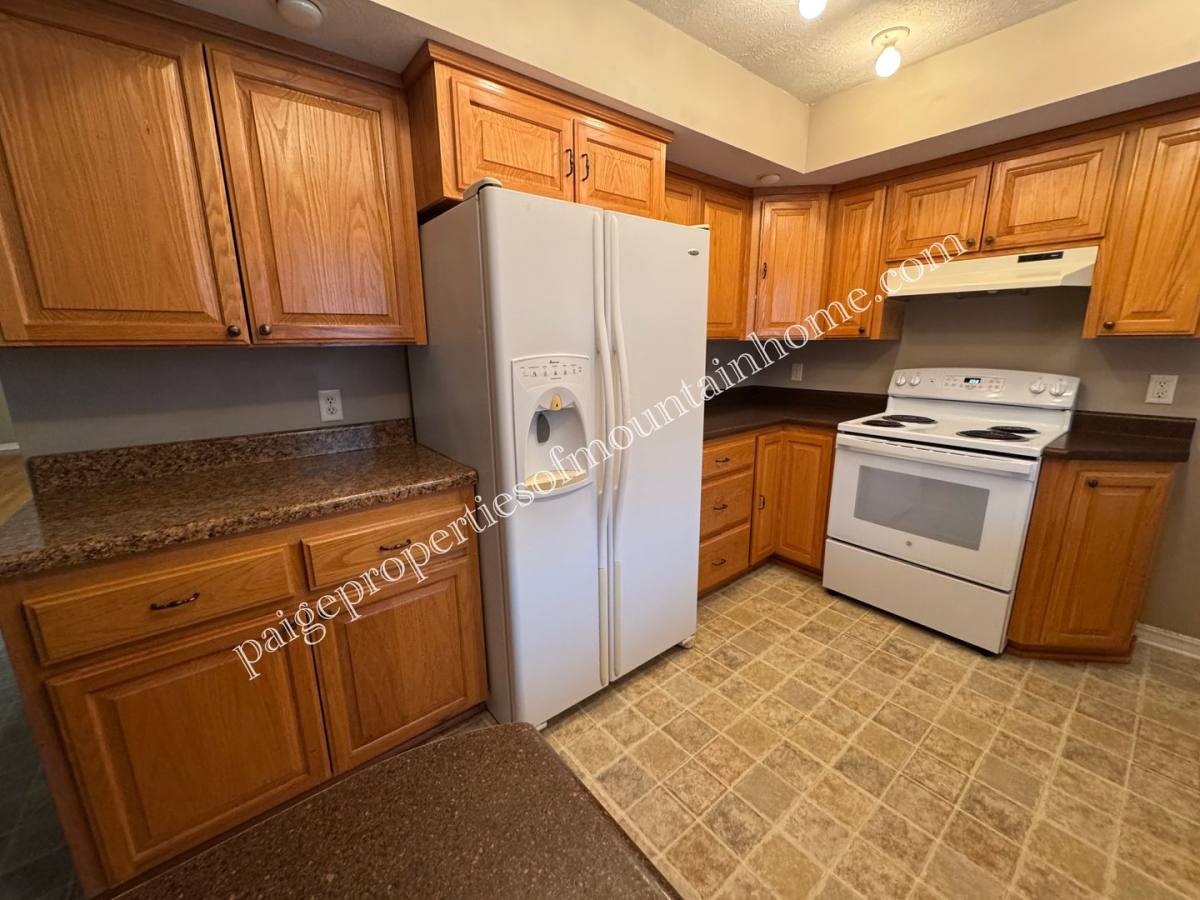 House for rent at 204 S St, Mountain Home, AR 72653