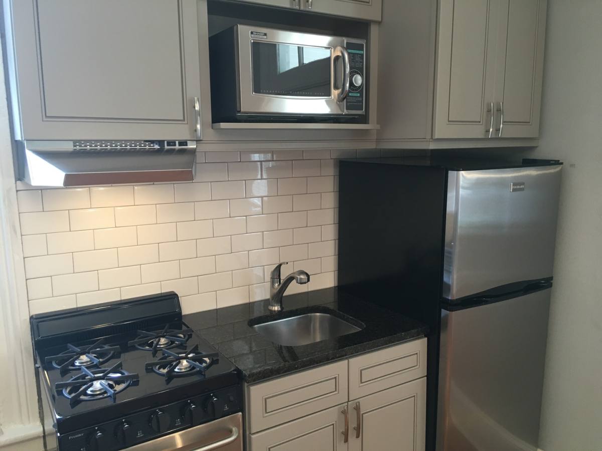 Apartment for rent at 627 W Jones St, Raleigh, NC 27603