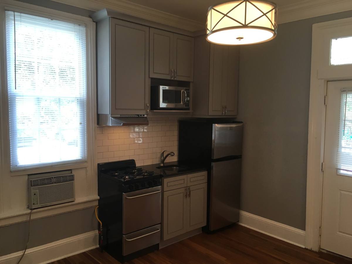 Apartment for rent at 627 W Jones St, Raleigh, NC 27603