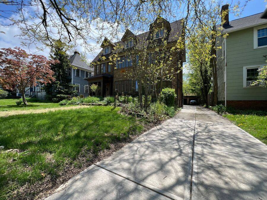 Apartment for rent at 3232 Clarendon Rd, Cleveland, OH 44118