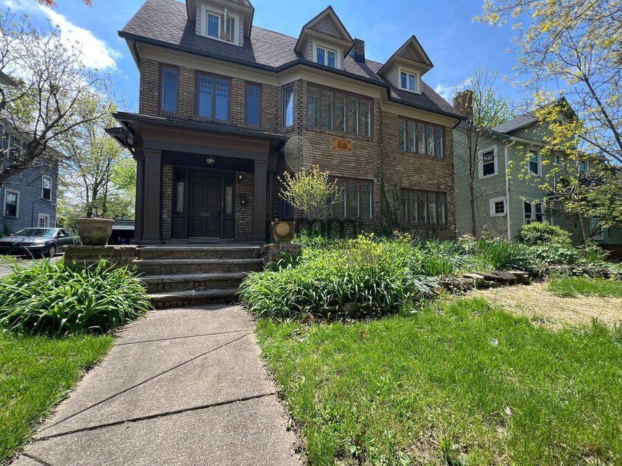 Apartment for rent at 3232 Clarendon Rd, Cleveland, OH 44118