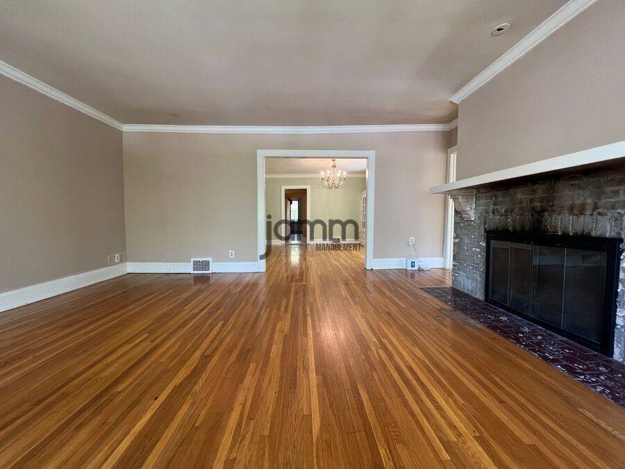 Apartment for rent at 3232 Clarendon Rd, Cleveland, OH 44118