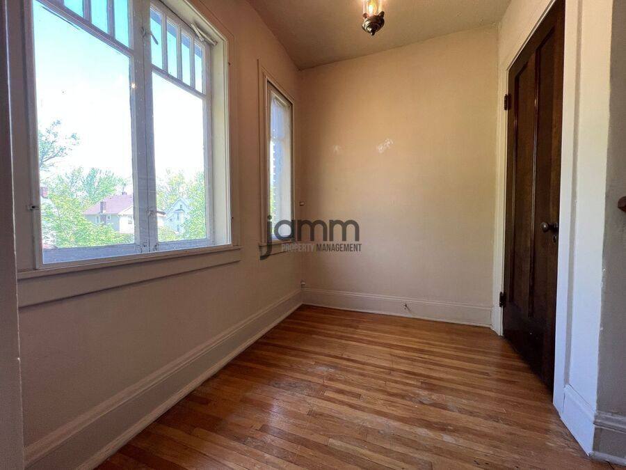 Apartment for rent at 3232 Clarendon Rd, Cleveland, OH 44118