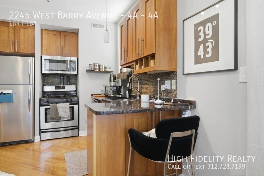 Apartment for rent at 2245 W Barry Ave #4A, Chicago, IL 60618