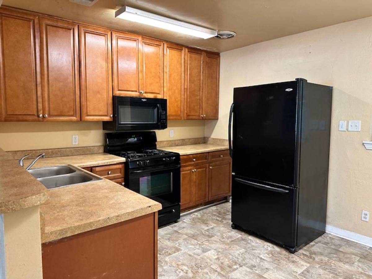 House for rent at 1725 Airport Dr, Tallahassee, FL 32304