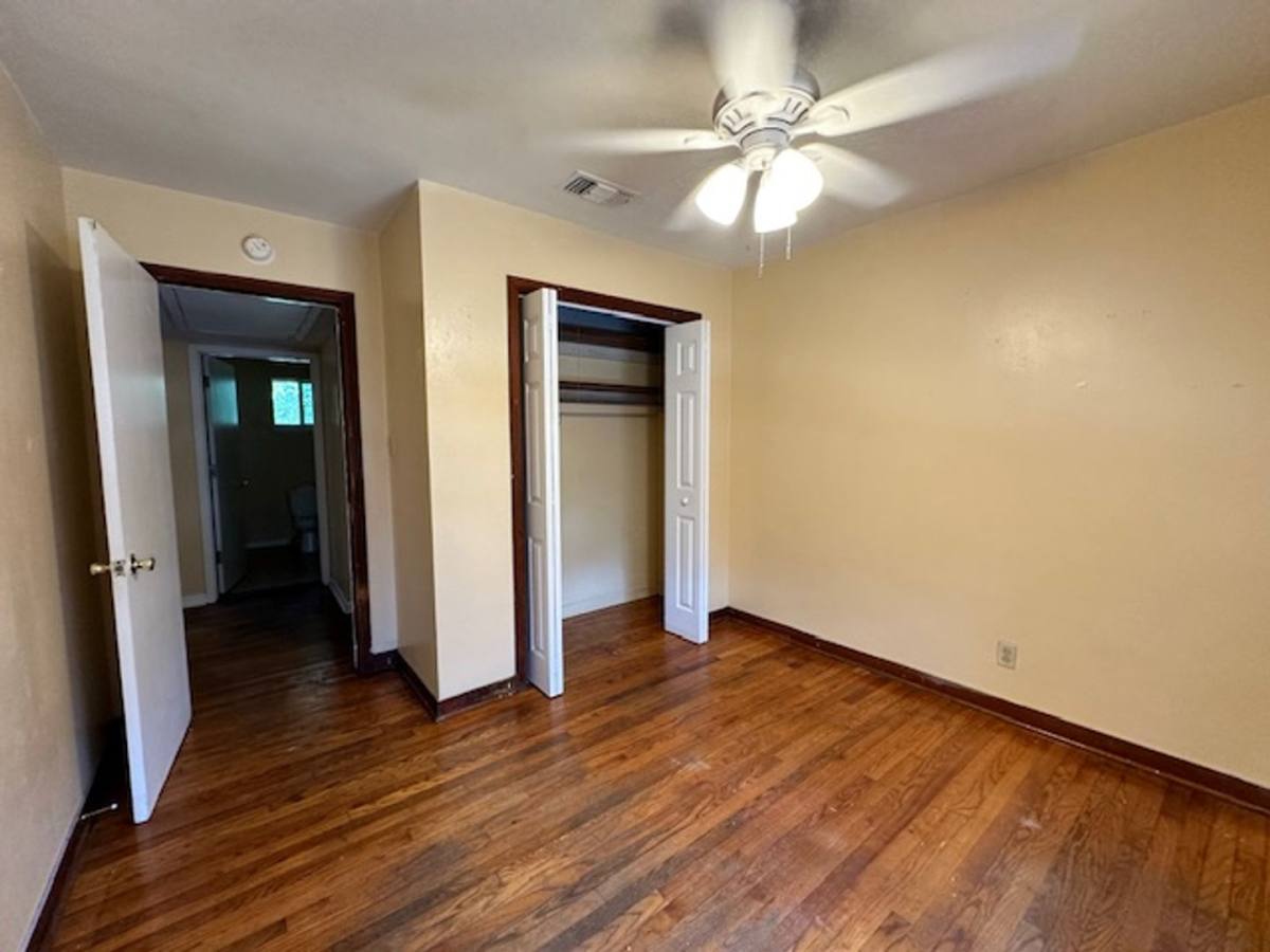 House for rent at 1725 Airport Dr, Tallahassee, FL 32304