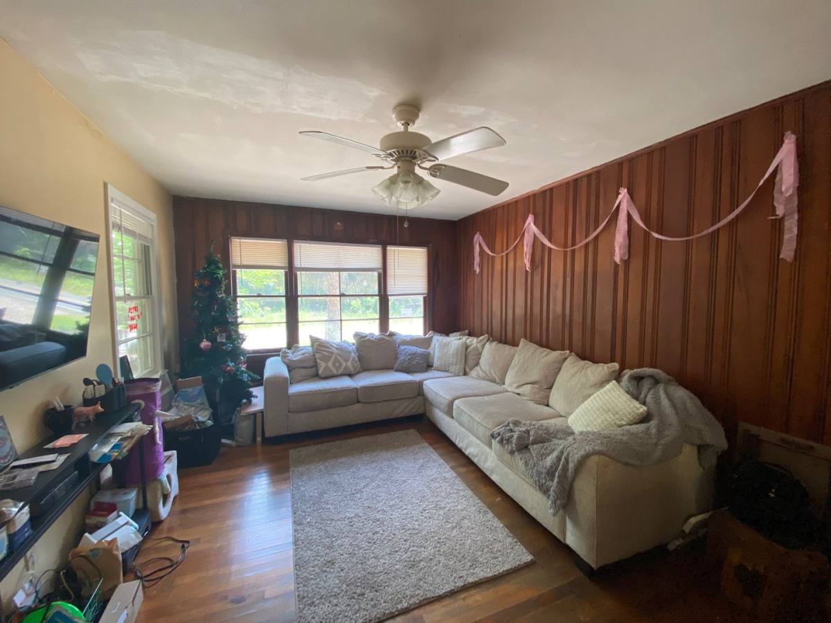 House for rent at 1725 Airport Dr, Tallahassee, FL 32304