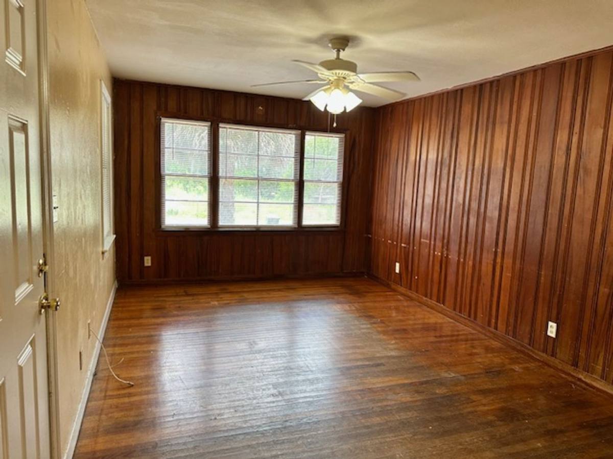 House for rent at 1725 Airport Dr, Tallahassee, FL 32304