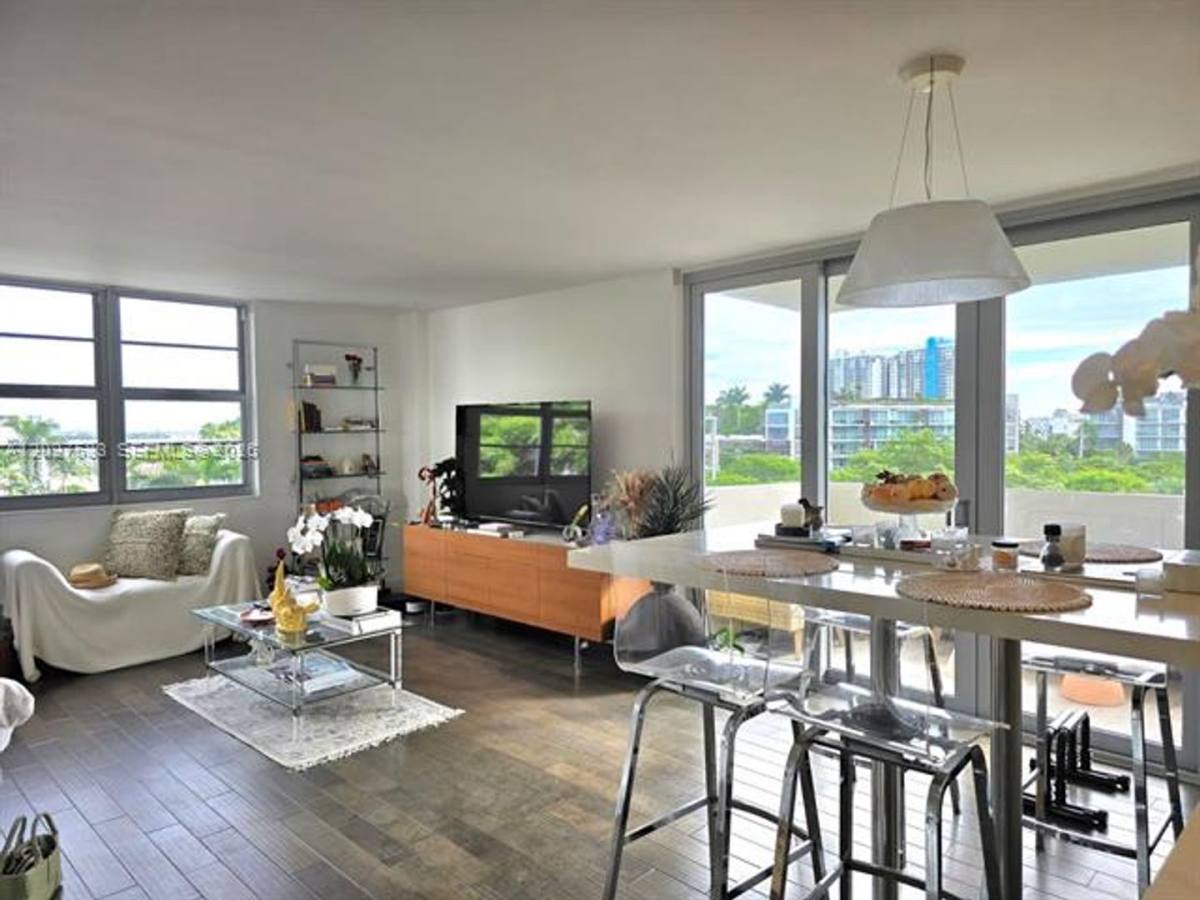 Apartment for rent at 5 Island Ave, Miami Beach, FL 33139