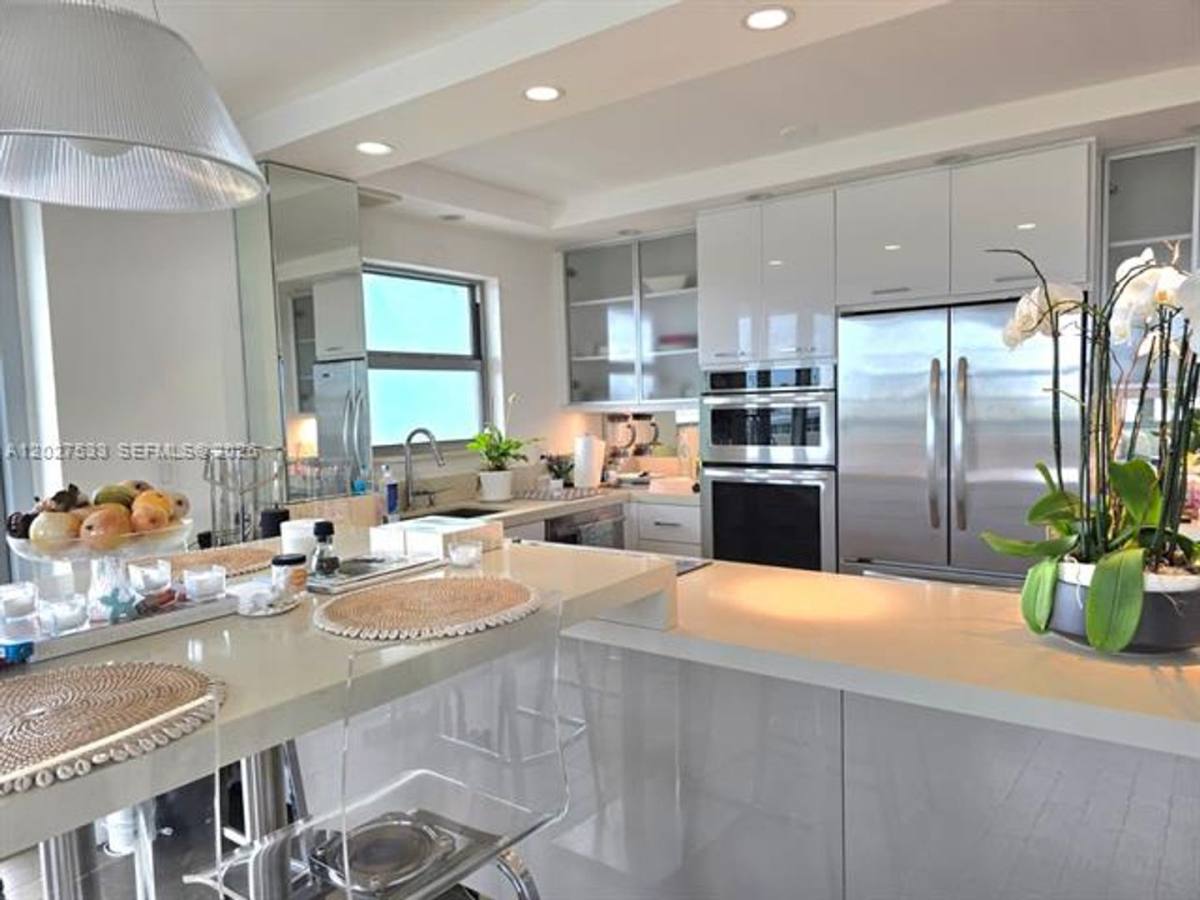 Apartment for rent at 5 Island Ave, Miami Beach, FL 33139