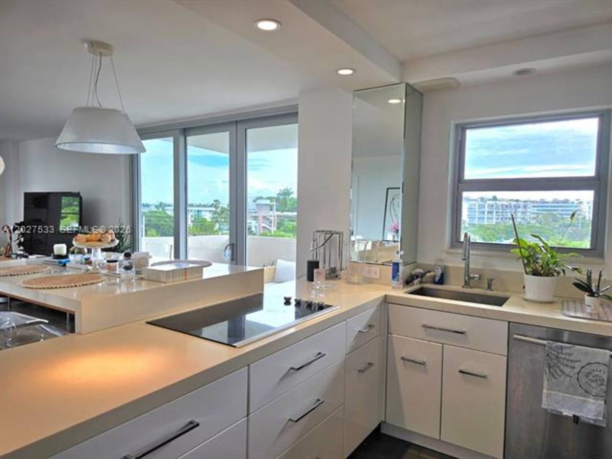 Apartment for rent at 5 Island Ave, Miami Beach, FL 33139