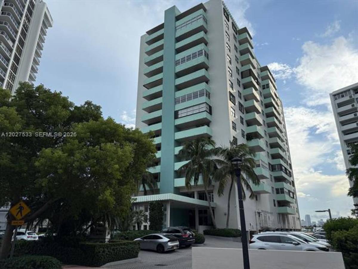 Apartment for rent at 5 Island Ave, Miami Beach, FL 33139