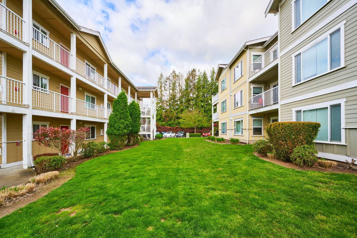 Apartment for rent at 2363 - 2375 Main St, Ferndale, WA 98248