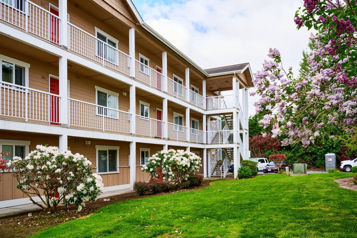 Apartment for rent at 2363 - 2375 Main St, Ferndale, WA 98248