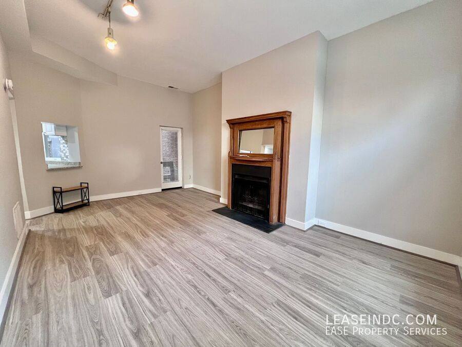 Apartment for rent at 1007 New Hampshire Ave NW #2, Washington, DC 20037