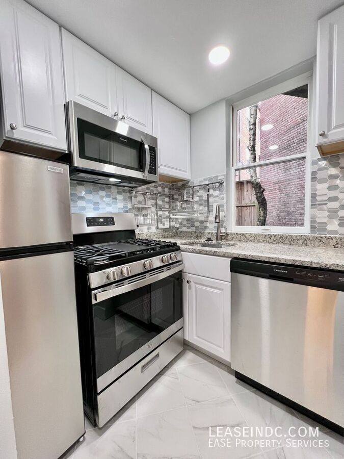 Apartment for rent at 1007 New Hampshire Ave NW #2, Washington, DC 20037