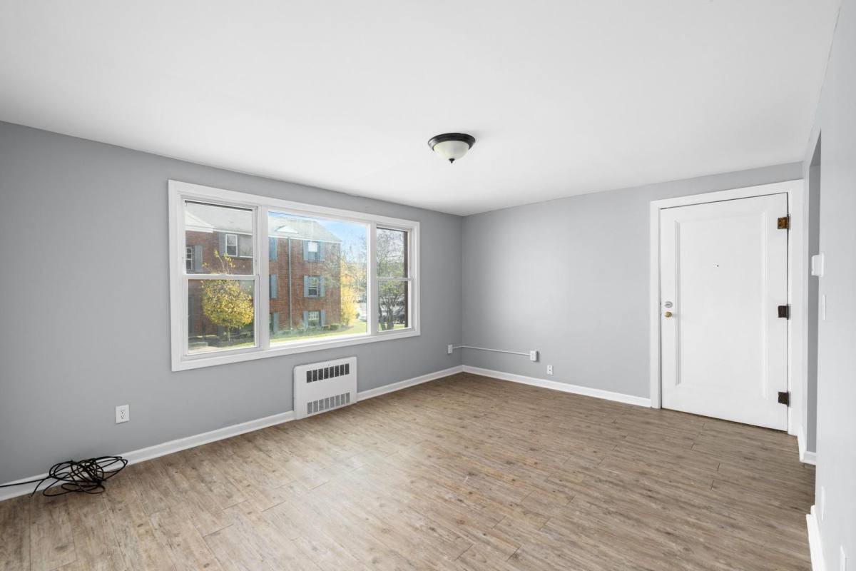 Apartment for rent at 266-300 Highland Parkway, North Tonawanda, NY 14120