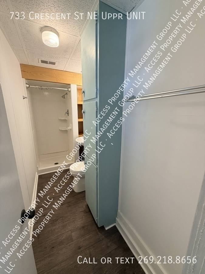 House for rent at 733 Crescent St NE Uppr, Grand Rapids, MI 49503