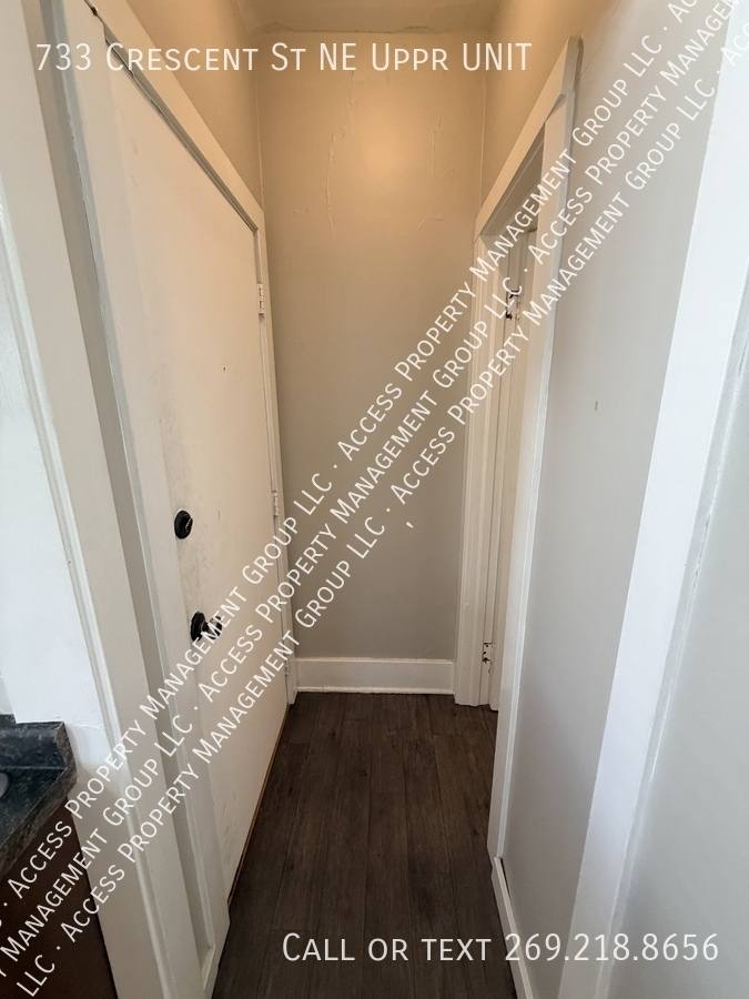 House for rent at 733 Crescent St NE Uppr, Grand Rapids, MI 49503