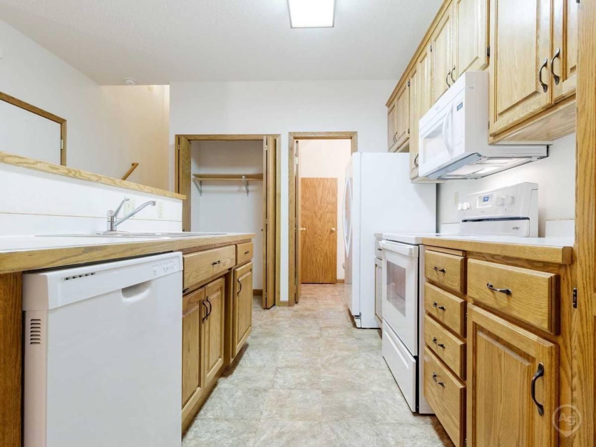 Townhouse for rent at 3015 40th Ave SW, Fargo, ND 58104