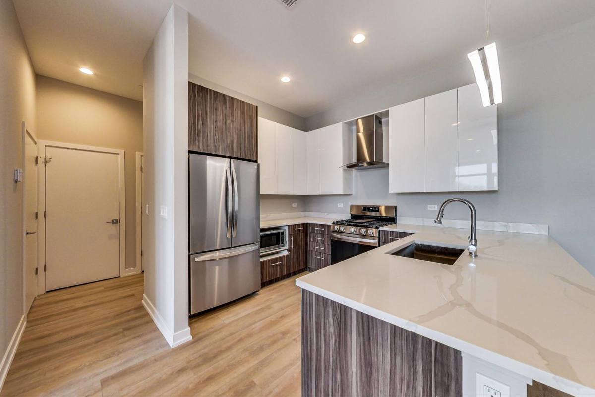 Apartment for rent at 8025 Skokie Blvd, Skokie, IL 60077