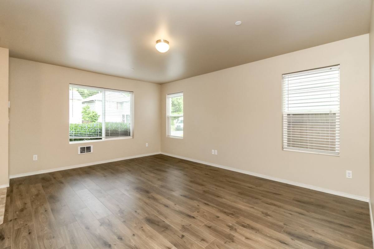 House for rent at 1360 Sinclair Dr, Dupont, WA 98327