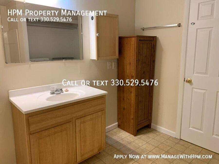 House for rent at 519 Green Ave SW, Massillon, OH 44647