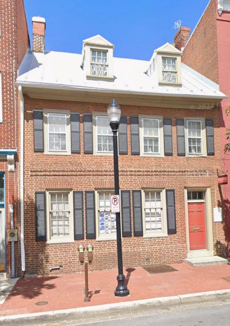 Apartment for rent at 233 N Market St, Frederick, MD 21701