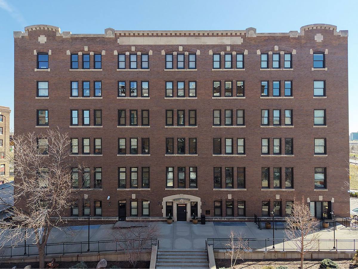 Apartment for rent at 105 S 9th St, Omaha, NE 68102