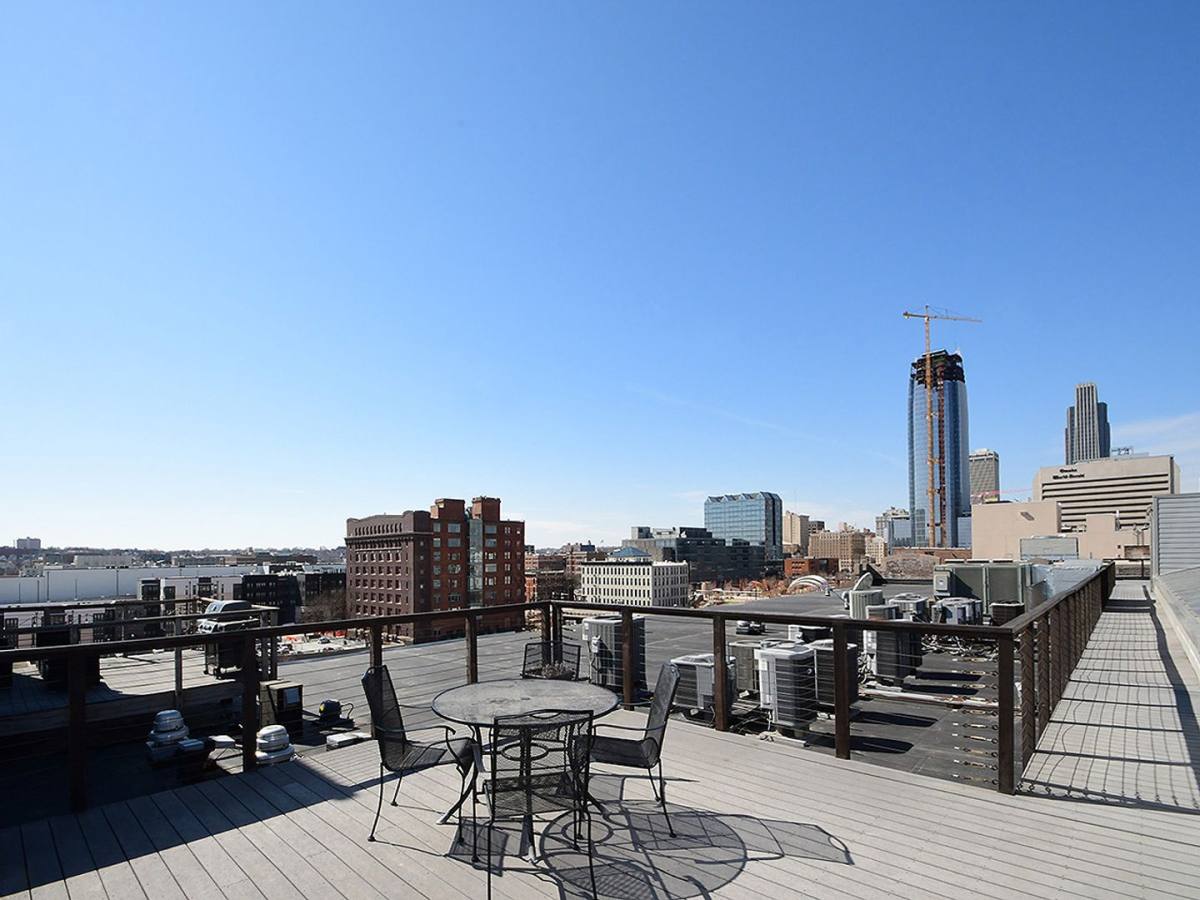 Apartment for rent at 105 S 9th St, Omaha, NE 68102
