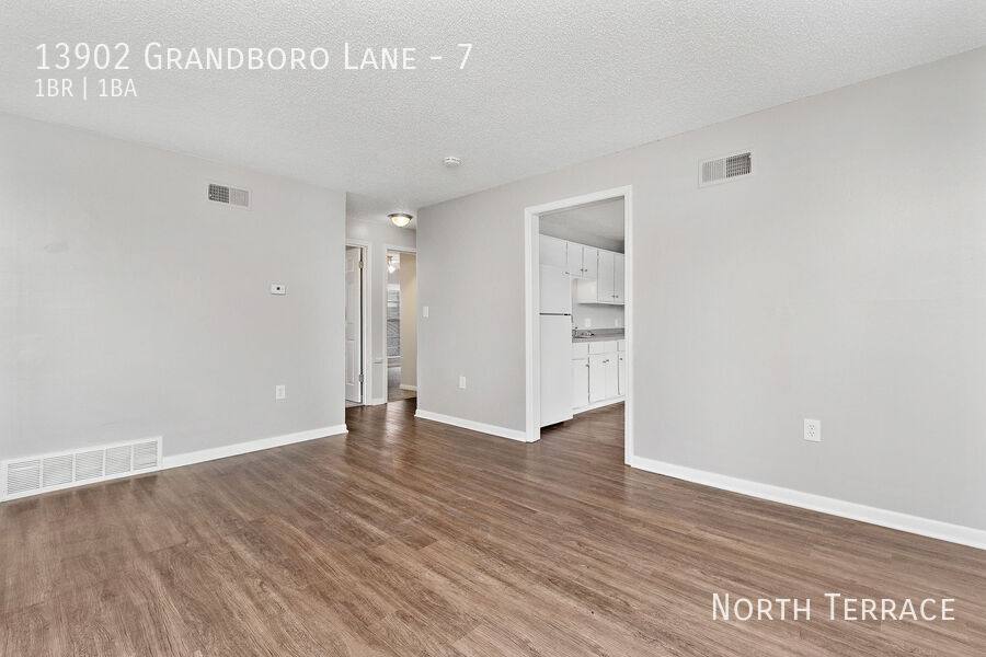 Apartment for rent at 13902 Grandboro Lane #7, Grandview, MO 64030