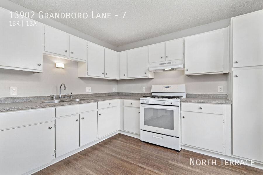 Apartment for rent at 13902 Grandboro Lane #7, Grandview, MO 64030