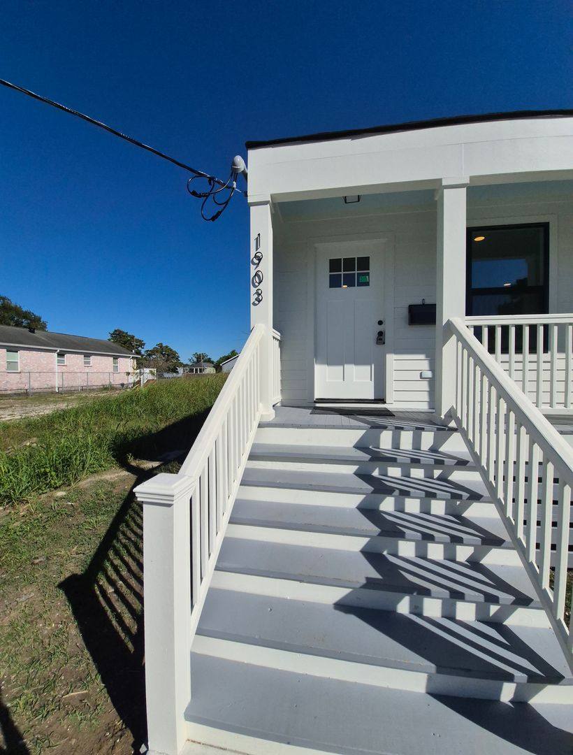 Apartment for rent at 1903 Flood St, New Orleans, LA 70117