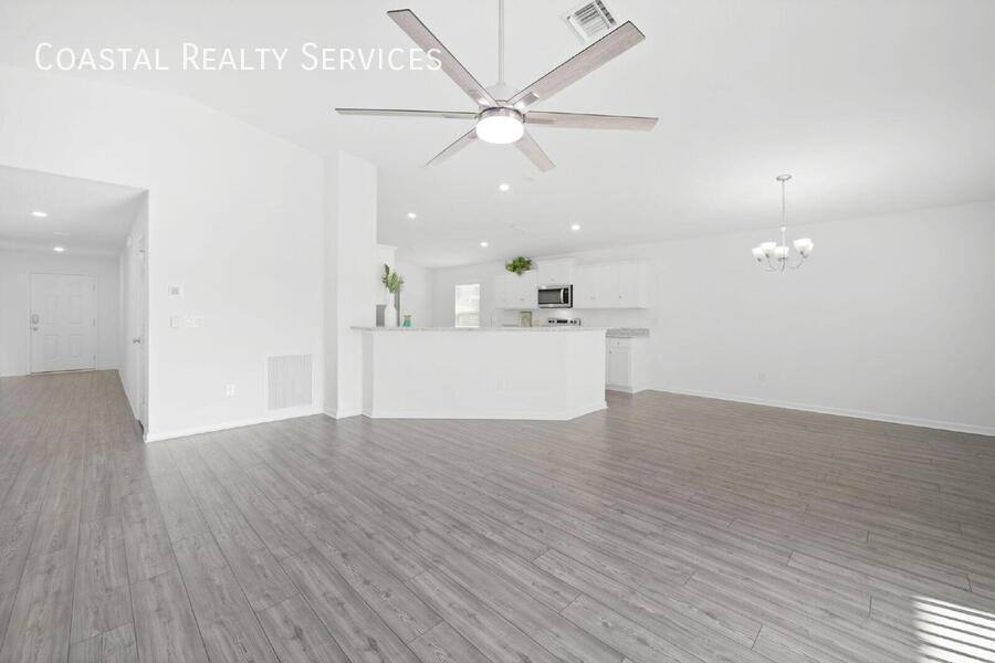 House for rent at 146 Old Canoe Lane, Freeport, FL 32439
