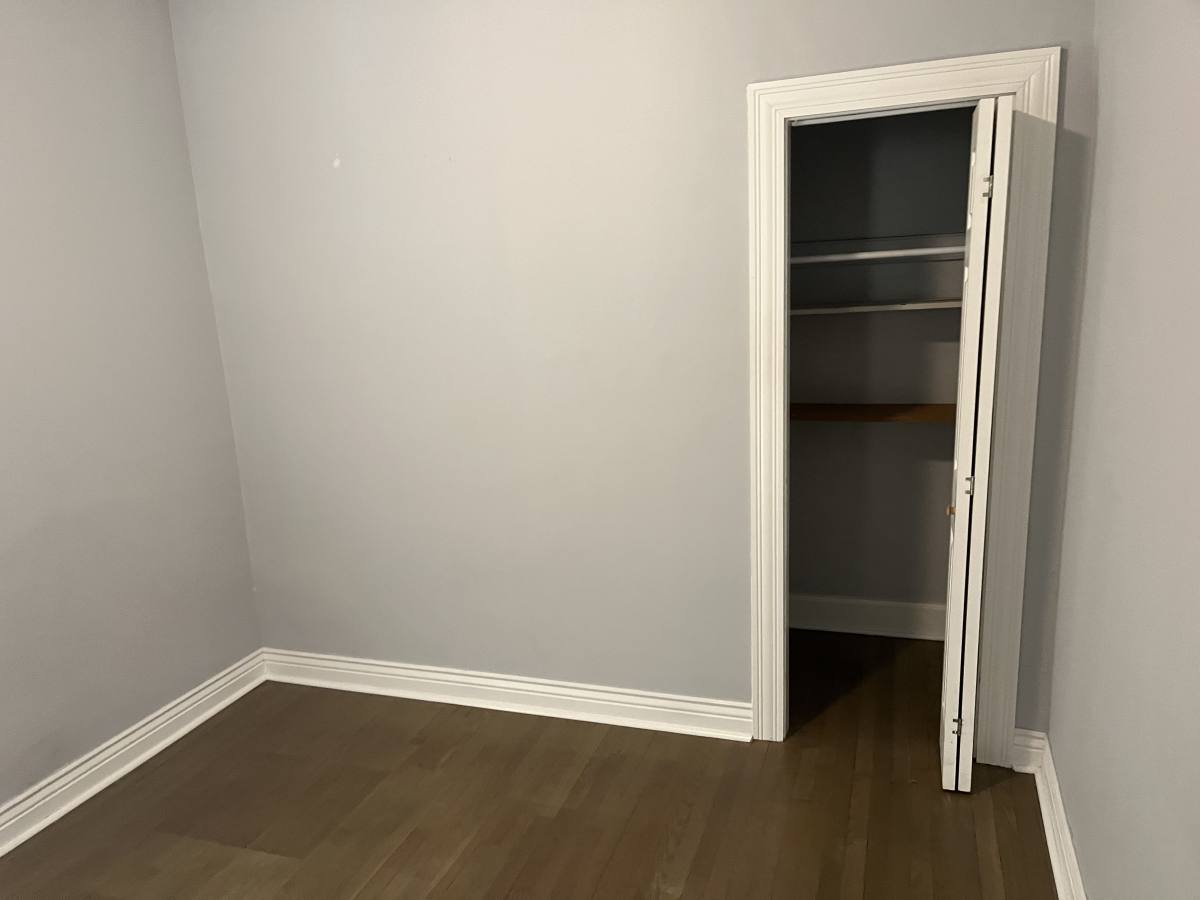 Apartment for rent at 3105 W Diversey Ave #2R, Chicago, IL 60647