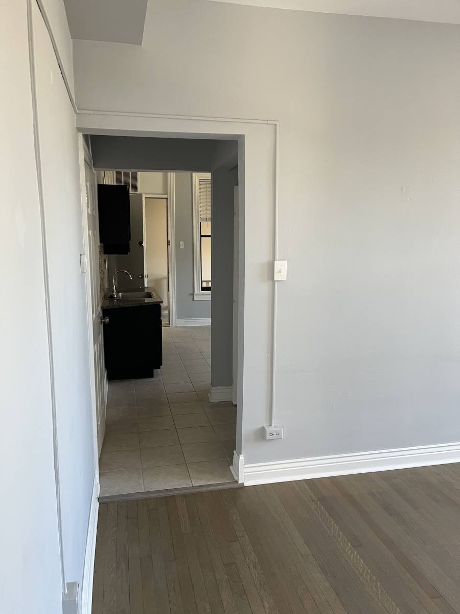 Apartment for rent at 3105 W Diversey Ave #2R, Chicago, IL 60647