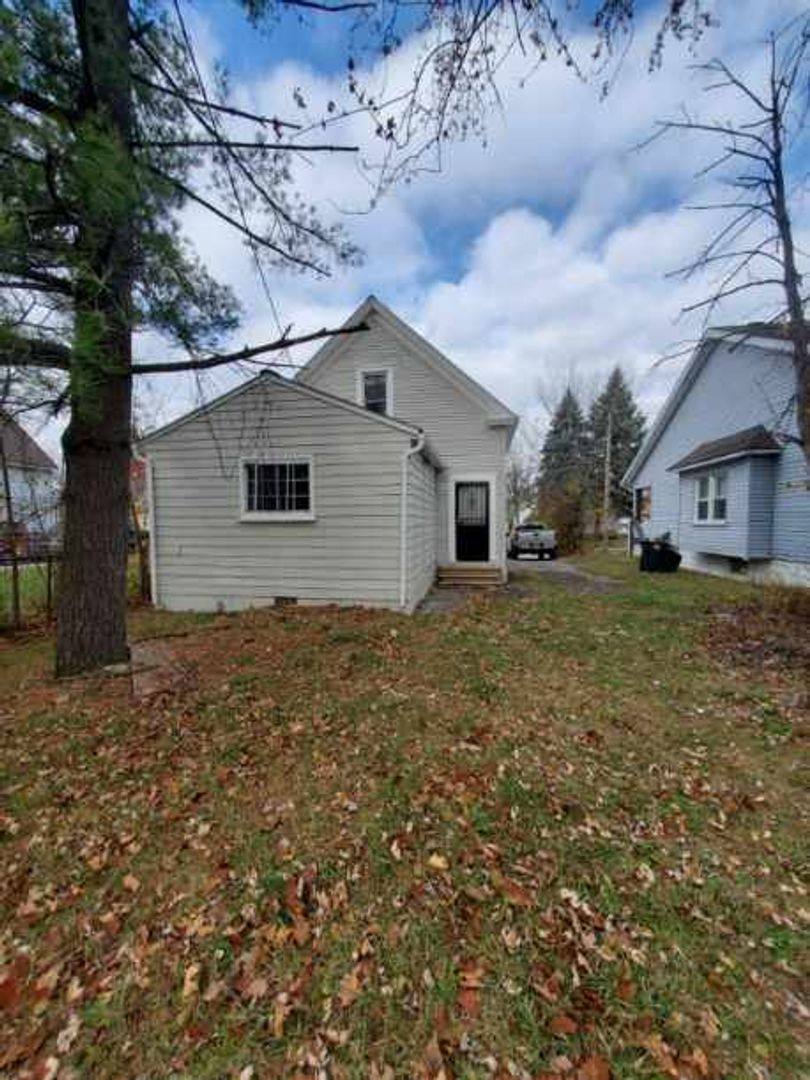 Apartment for rent at 12608 Holborn Ave, Cleveland, OH 44105
