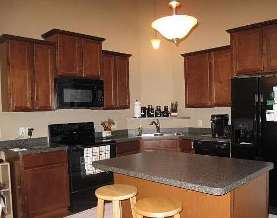 Townhouse for rent at 15203 Maryland Ave S, Savage, MN 55378