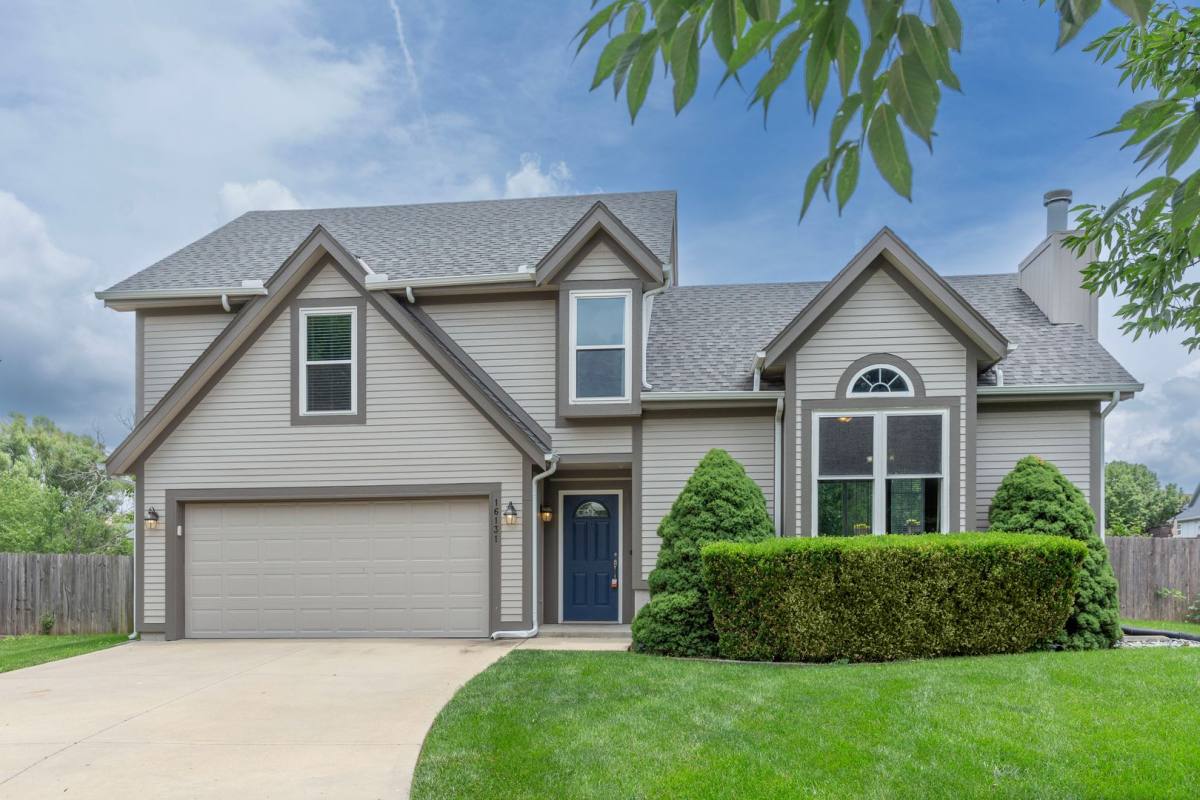House for rent at 16131 S Matt Court, Olathe, KS 66062