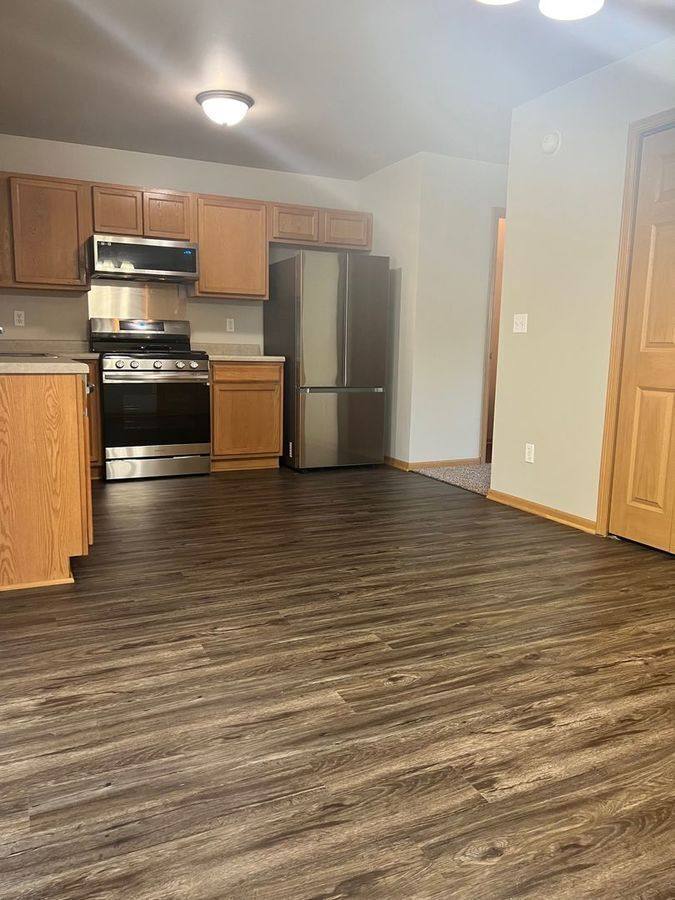 Townhouse for rent at 1701 Dainesway Dr, Valparaiso, IN 46383
