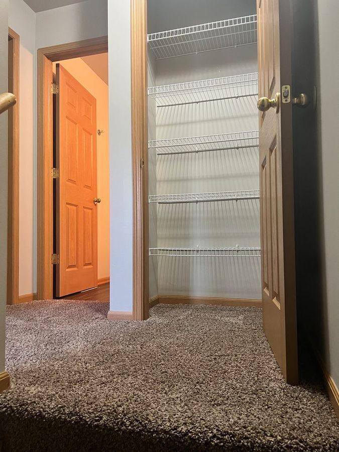 Townhouse for rent at 1701 Dainesway Dr, Valparaiso, IN 46383