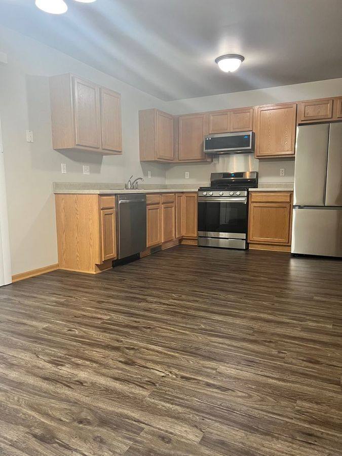 Townhouse for rent at 1701 Dainesway Dr, Valparaiso, IN 46383