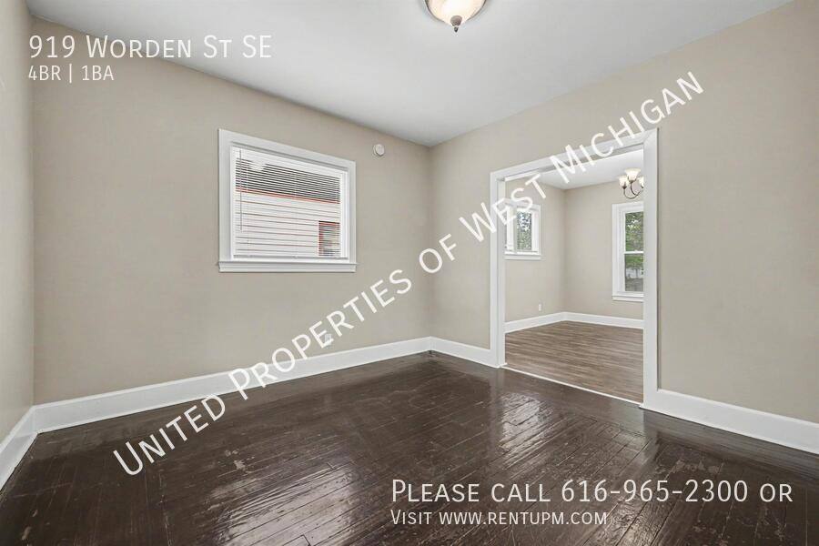 House for rent at 919 Worden St SE, Grand Rapids, MI 49507