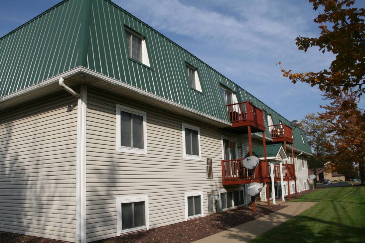 Apartment for rent at 3724 Colonial Ave, Erie, PA 16506