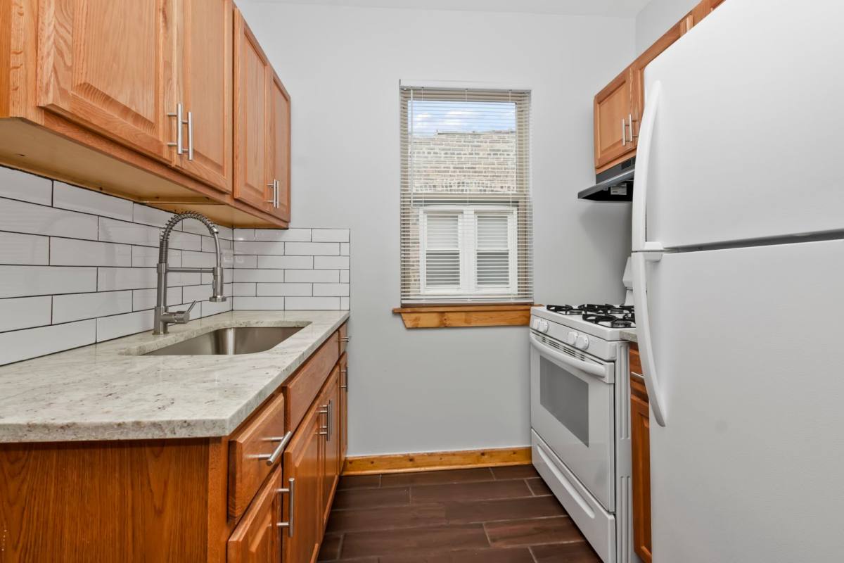 Apartment for rent at 6507 - 6519 S California, Chicago, IL 60629