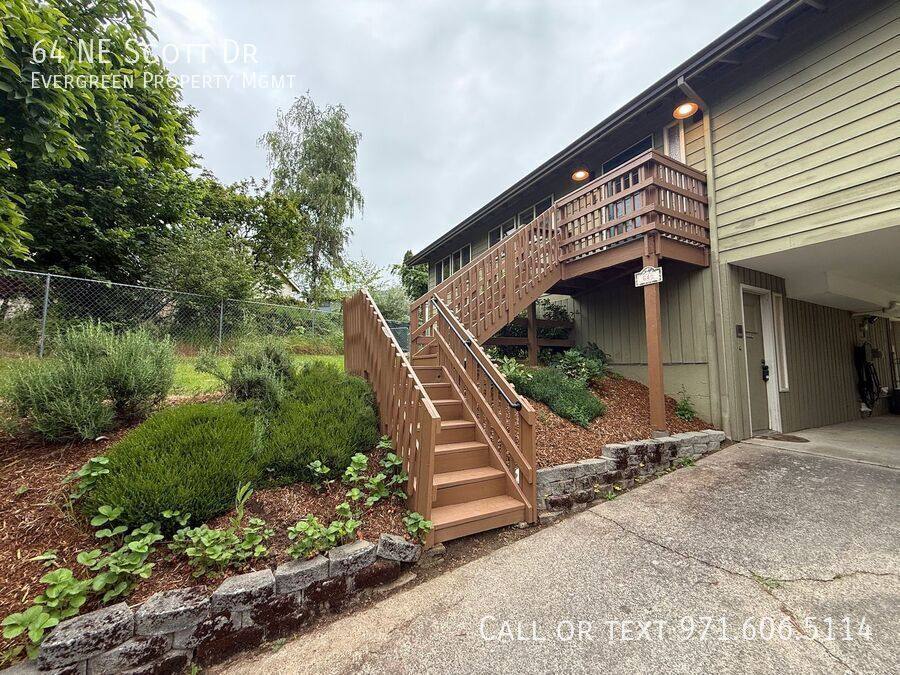 House for rent at 64 NE Scott Dr, Gresham, OR 97030