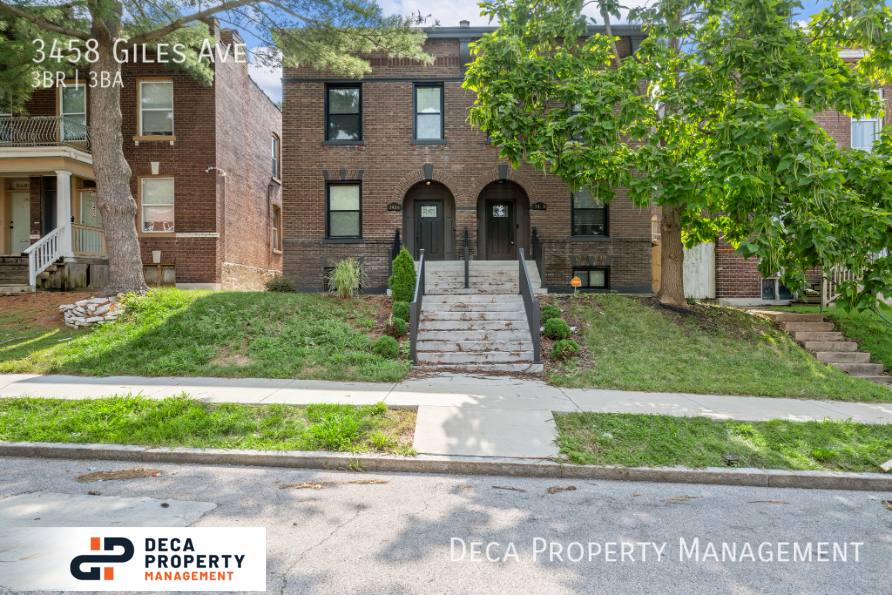 Townhouse for rent at 3458 Giles Ave, Saint Louis, MO 63116