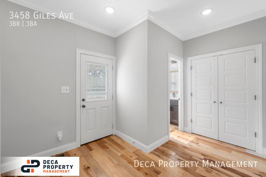 Townhouse for rent at 3458 Giles Ave, Saint Louis, MO 63116