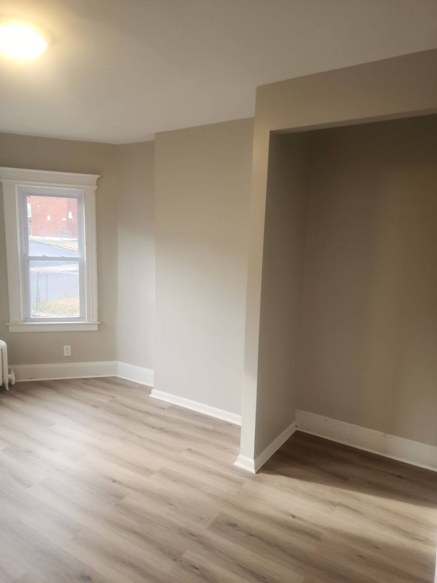 Apartment for rent at 38-40 Whitmore St, Hartford, CT 06114